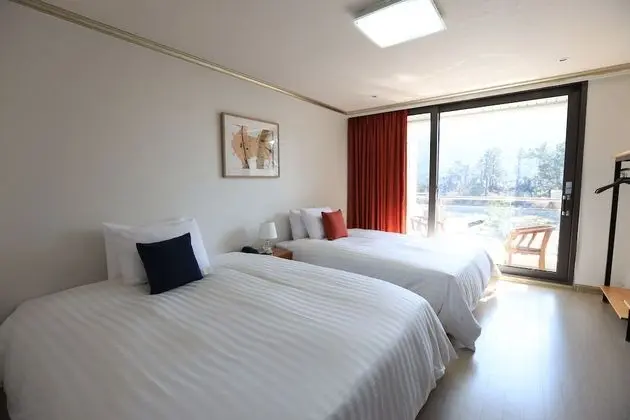 Deluxe Tek Büyük Yataklı Oda, 2 Çift Kişilik Yatak