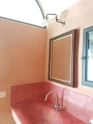 Ev, Banyolu/Duşlu, Bahçe Manzaralı