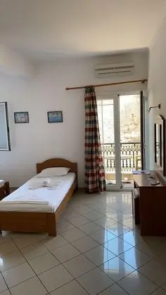 Üç Kişilik Oda, Deniz Manzaralı