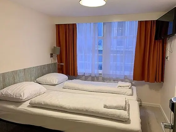 Twin Room with Shared Bathroom