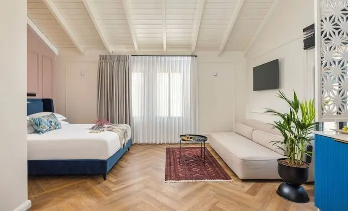 Deluxe Stüdyo Süit