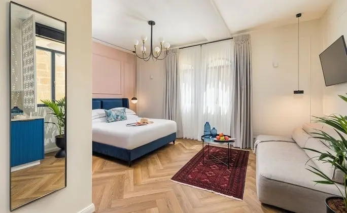 Deluxe Stüdyo Süit