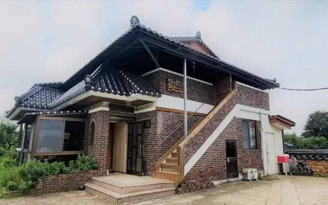 Oda (Separate house)