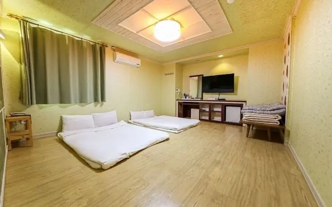 Oda (Family Room (Ondol))