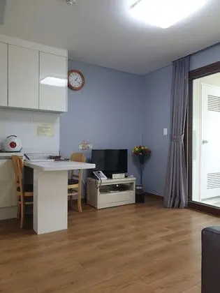 Standard Oda (KRW10,000 surcharge for extra bedding)