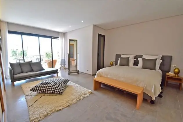 Luxury Villa, Birden Çok Yatak