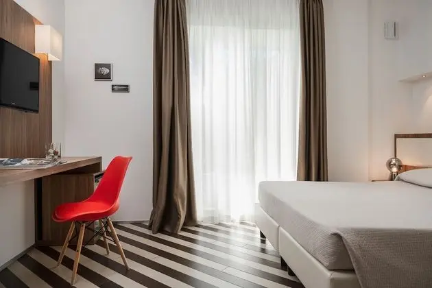 Comfort Tek Büyük Yataklı Oda
