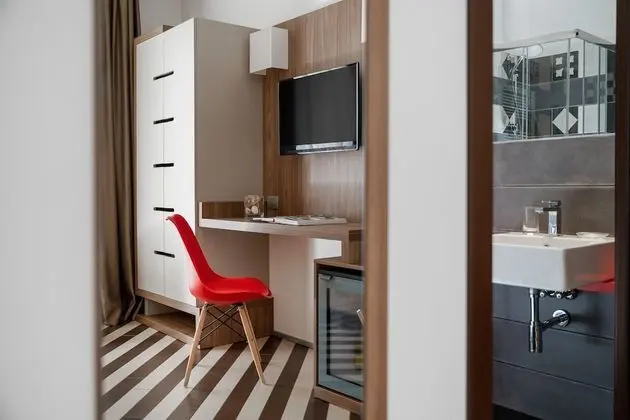 Comfort Tek Büyük Yataklı Oda
