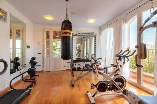 Villa, Sigara İçilebilir