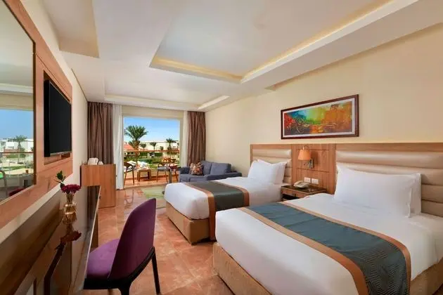 Deluxe Double Pool View
