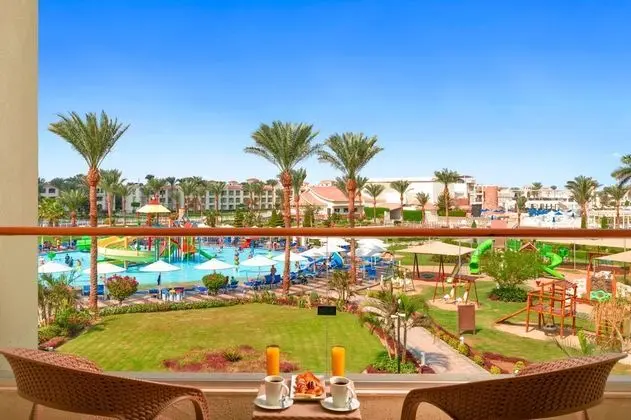 Deluxe Double Pool View
