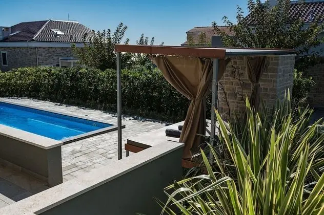 Deluxe Villa, 3 Yatak Odası, Özel Banyo, Avlu Manzaralı