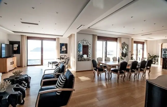 Luxury Villa, 5 Yatak Odası, Koy Manzaralı, Okyanusa Sıfır
