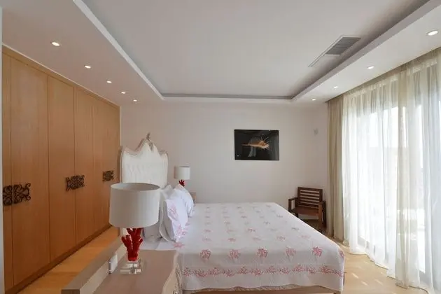 Luxury Villa, 5 Yatak Odası, Koy Manzaralı, Okyanusa Sıfır
