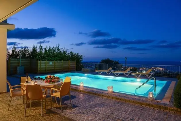 Family Villa, 3 Yatak Odası, Kişiye Özel Havuzlu