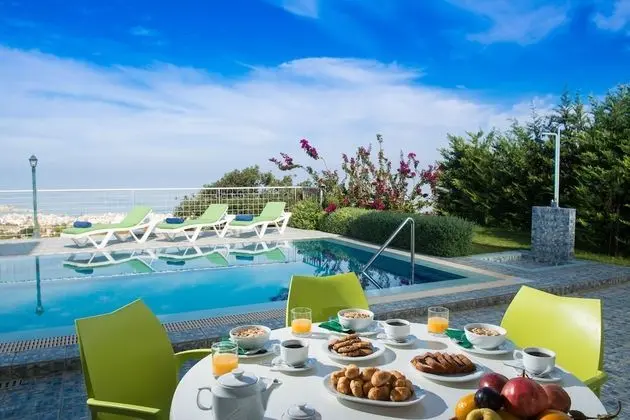 Family Villa, 3 Yatak Odası, Kişiye Özel Havuzlu