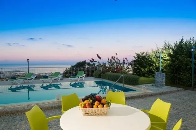 Family Villa, 3 Yatak Odası, Kişiye Özel Havuzlu