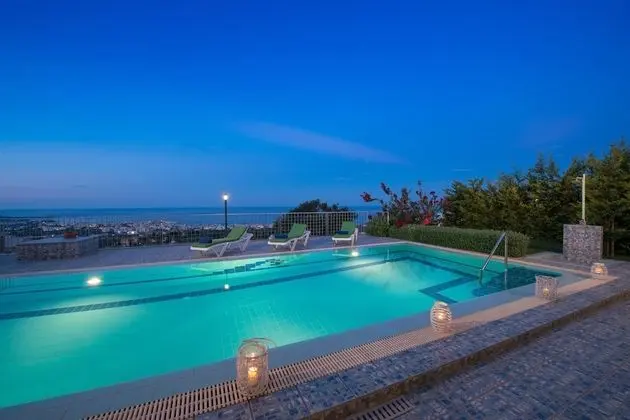 Family Villa, 3 Yatak Odası, Kişiye Özel Havuzlu