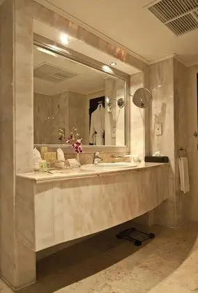 Executive Suite, Garden View