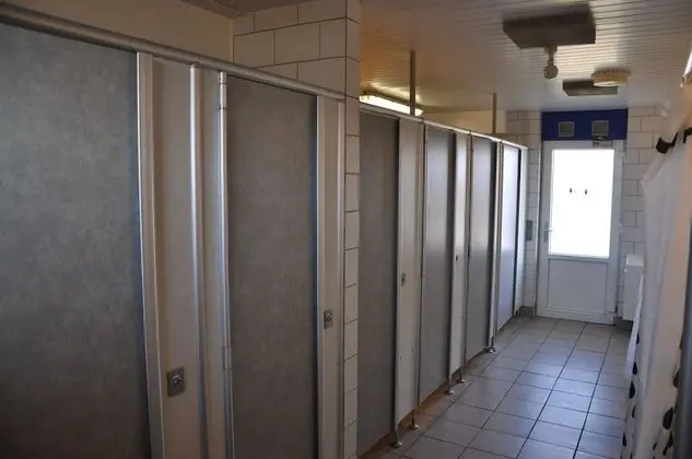 Tek Büyük Yataklı Oda, Ortak Banyo (Linen Excluded)