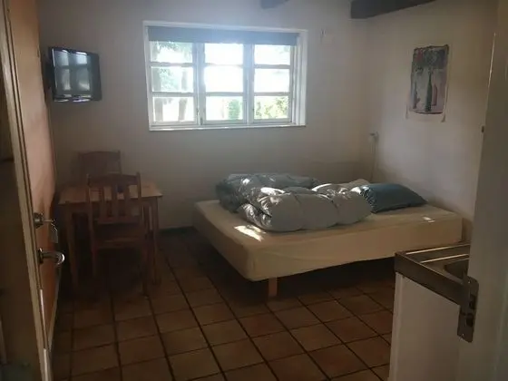 Tek Büyük Yataklı Oda, Ortak Banyo (Linen Excluded)