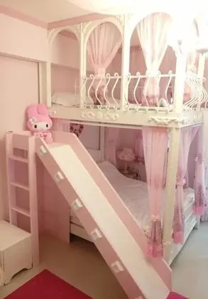 Dört Kişilik Oda (Pink Ballet)