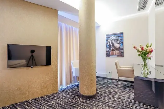 Standard Tek Büyük Yataklı Oda, Avlu Manzaralı