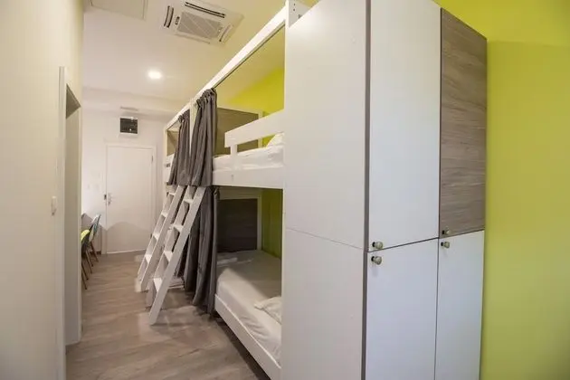 Ortak Ranzalı Oda, Karma Ranzalı Oda (4 beds 1)