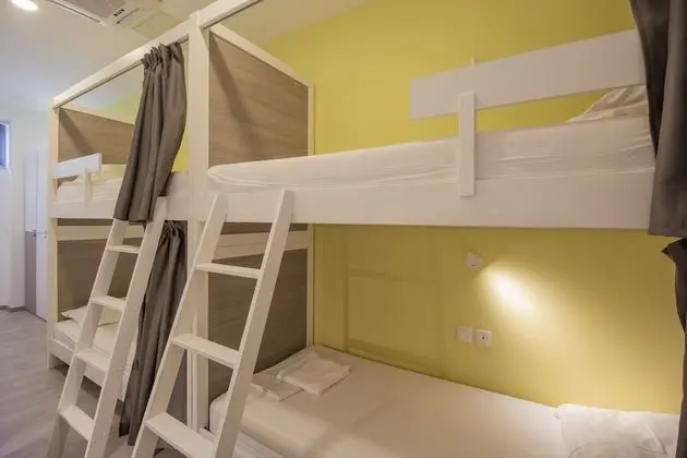Ortak Ranzalı Oda, Karma Ranzalı Oda (4 beds 2)