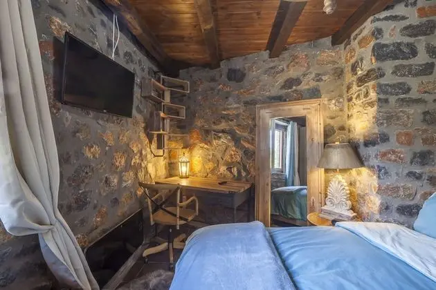 Superior Dağ Evi, Birden Çok Yatak, Sigara İçilmez