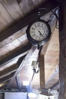 Superior Dağ Evi, Birden Çok Yatak, Sigara İçilmez