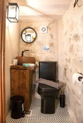 Ev