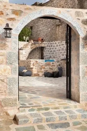 Ev