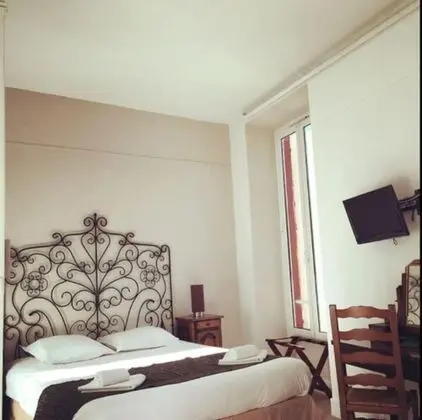 Chambre superieure 1 lit double 1 lit simple