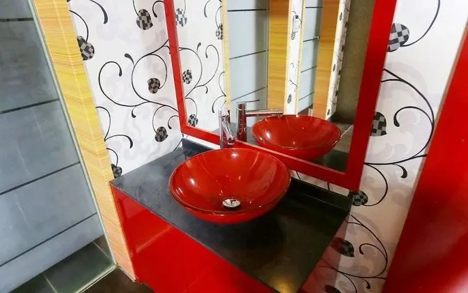 Oda (Suites)