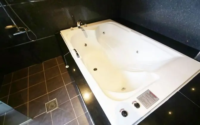 Oda (Suites)