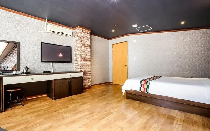Oda (Semi-Special Room)