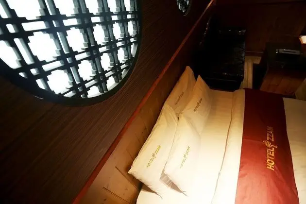 Oda (Special Room)