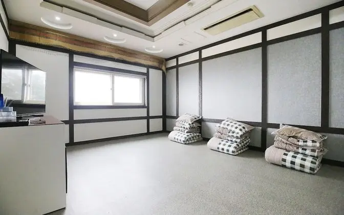 Oda (Large Suite Room - Ondol)