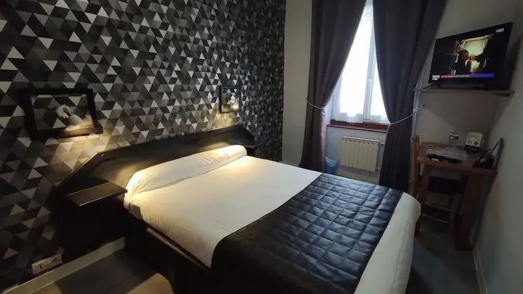 Comfort Tek Büyük Yataklı Oda