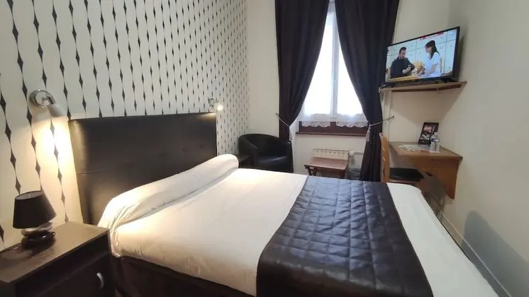 Comfort Tek Büyük Yataklı Oda