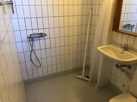 Dört Kişilik Oda, Özel Banyo
