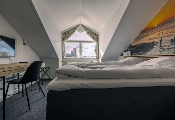 Tek Büyük veya İki Ayrı Yataklı Oda, Özel Banyo (Top floor)