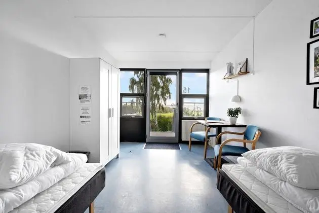 Basic Tek Büyük Yataklı Oda (Linen Excluded)