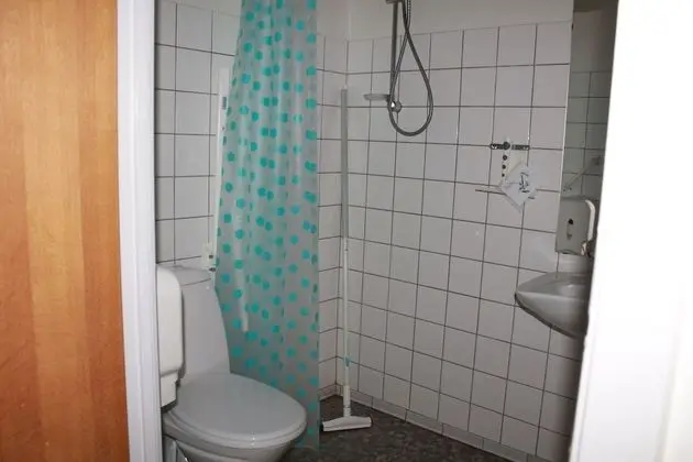 Basic Oda, Özel Banyo (4 person)