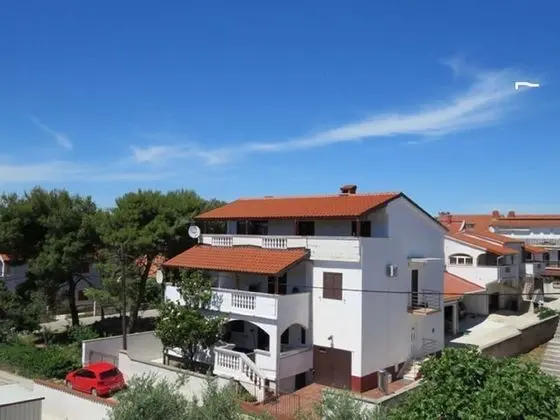 Apart Daire (Dani - with parking - A3(5))