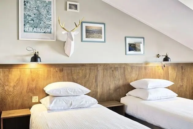 Classic Üç Kişilik Oda