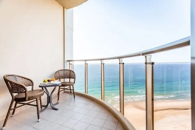 Deluxe Tek Büyük Yataklı Oda, Balkon, Deniz Manzaralı