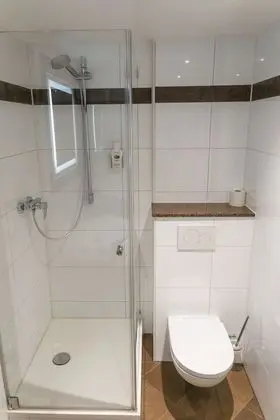 Business Tek Büyük Yataklı Oda