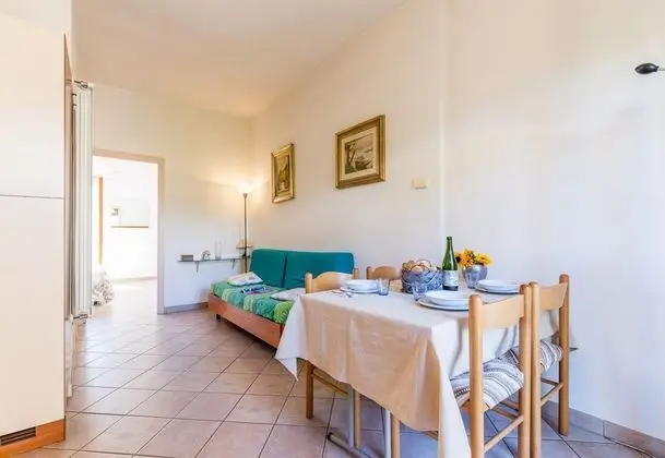 Family Apart Daire, 1 Çift Kişilik Yatak ve Çekyat (Daniela 4 100mt from sea)